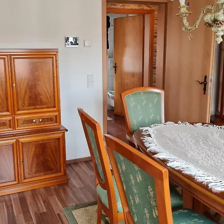 Kapellenstrasse: Unique With Full Kitchens Apartment Erfurt